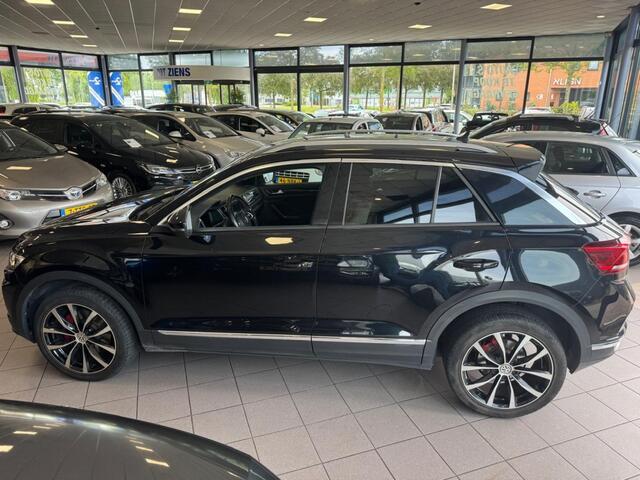 Volkswagen T-Roc 1.5 TSI Sport AUTOMAAT CRUISE CLIMATE CARPLAY APK 5-27 BJ 2019 !