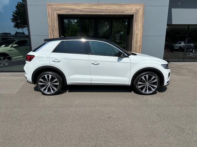Volkswagen T-Roc 1.5 TSI 150pk DSG R-line | 19 inch | Led | Trekhaak | Virtual cockpit | Carplay | Rijklaar incl. 1 jaar Bovag garantie