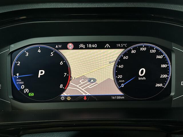 Volkswagen T-Roc 1.5 TSI R-Line Business | Pano-Dak/IQ Light/19"/Virtual Cockpit/Carplay/Navi