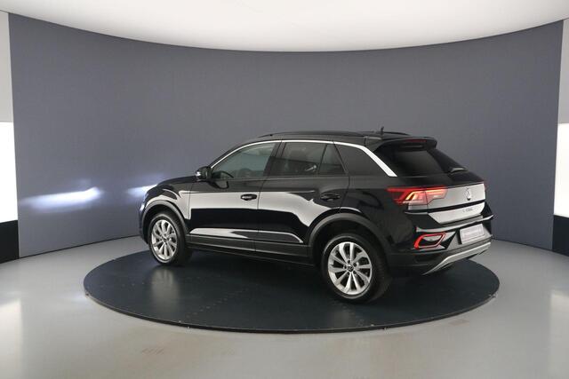 Volkswagen T-Roc Life Edition 1.0 TSI 115pk Adaptive cruise control, Achteruitrijcamera, Stoelverwarming, LED koplampen, Airco, DAB, Radio, Parkeersensoren, App connect, Bluetooth