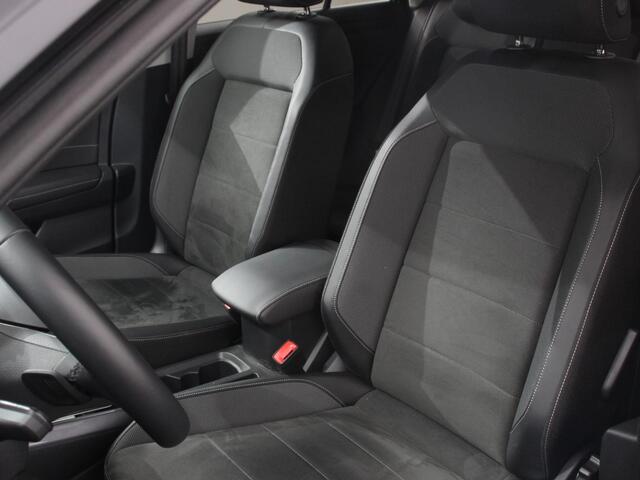 Volkswagen T-Roc 1.5 TSI 150pk DSG Style Navigatie Apple Carplay/Android Auto Camera Parkeersensoren Adaptive Cruise Control Stoelverwarming Virtual Cockpit Getinte ramen Climate Control
