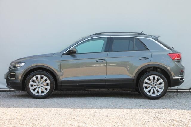 Volkswagen T-Roc 1.0 TSI Style - 110 pk **Led / Active info / Navi / PDC