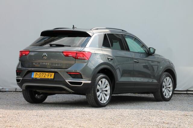 Volkswagen T-Roc 1.0 TSI Style - 110 pk **Led / Active info / Navi / PDC