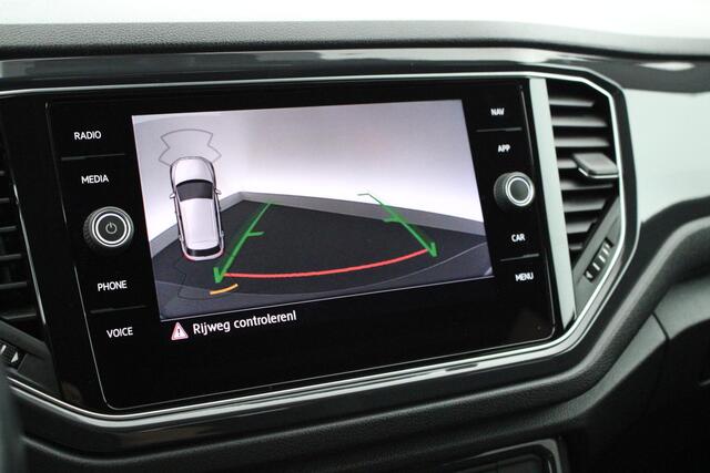 Volkswagen T-Roc 1.5 TSI 150pk DSG 2x R-Line Camera Stoelverwarming Led Virtual Cockpit Panoramadak Navigatie
