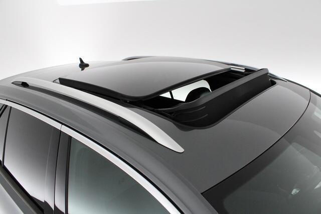 Volkswagen T-Roc 1.5 TSI 150pk DSG 2x R-Line Camera Stoelverwarming Led Virtual Cockpit Panoramadak Navigatie