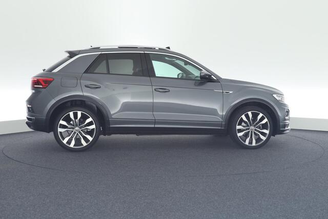 Volkswagen T-Roc 1.5 TSI 150pk DSG 2x R-Line Camera Stoelverwarming Led Virtual Cockpit Panoramadak Navigatie