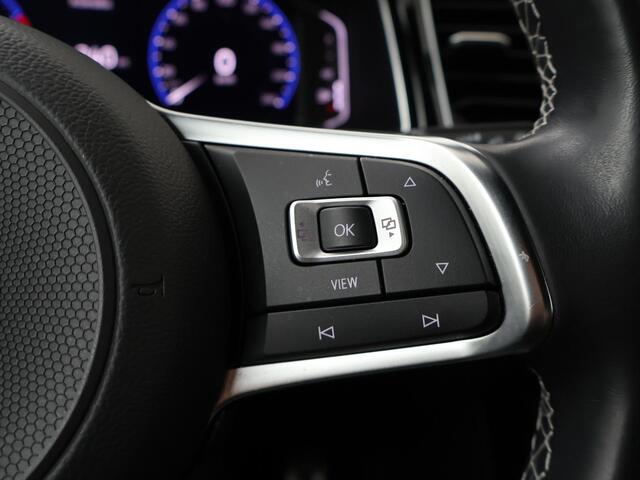 Volkswagen T-Roc 1.5 TSI Sport | 150 PK | Automaat | Multifunctioneel stuurwiel | Adaptive Cruisecontrol | Stoelverwarming |