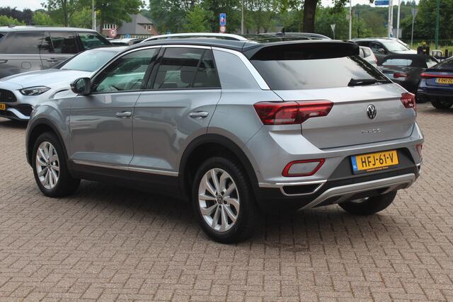 Volkswagen T-Roc 1.5 TSI Life Edition / Trekhaak / Navigatie / Parkeerhulp V+A / 17'' / Virtual Cockpit / LED Koplampen / DAB / Stoelverwarming / ACC