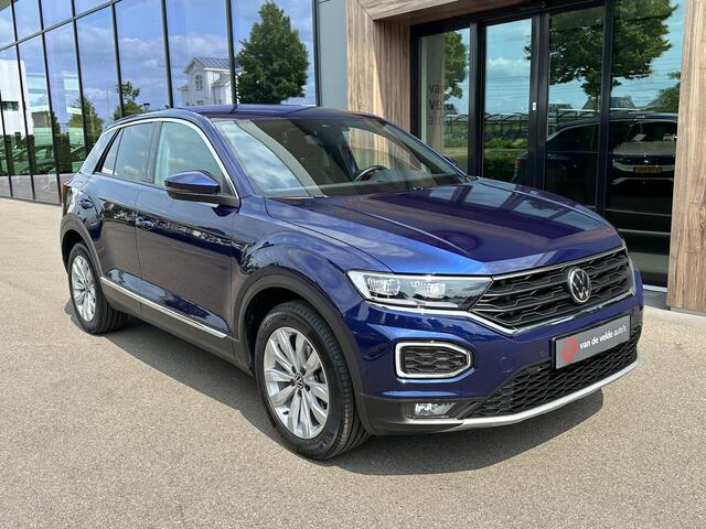 Volkswagen T-Roc 1.5 TSI 150pk Sport | Trekhaak | Carplay | Led | Dode hoek | Elek. Achterklep | Rijklaar incl. 1 jaar Bovag garantie