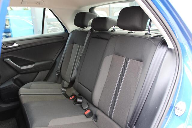 Volkswagen T-Roc 1.6 TDI Style Business | NL-AUTO+N.A.P! | ACC | PDC-V/A | AIRCO | DAB/RADIO | NAVIGATIE | CARPLAY |