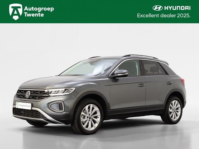 Volkswagen T-Roc 1.5 TSI Life Bns | Private Lease 639,- p.m. | Navigatie | Camera