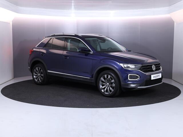 Volkswagen T-Roc 1.5 TSI Sport 150 pk Automaat (DSG) | Navigatie | Parkeersensoren | Achteruitrijcamera | Adaptieve cruise control | LED koplampen |