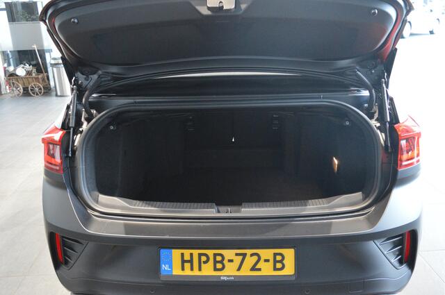 Volkswagen T-Roc Cabrio 1.5 TSI 3X R-Line Edition Grey leer camera trekhaak !!