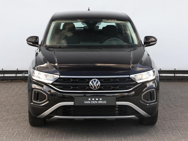 Volkswagen T-Roc 1.0 TSI Life 115 PK | LED | Adaptive Cruise control | 16 inch velgen | Parkeersensoren | Climate control | Digitaal dashboard | App connect