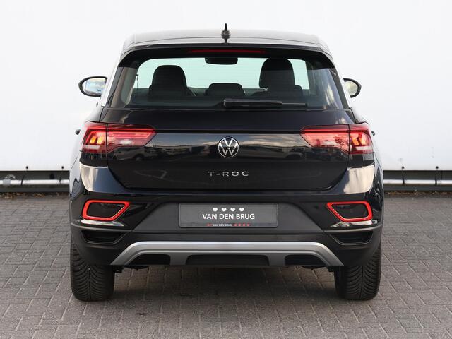 Volkswagen T-Roc 1.0 TSI Life 115 PK | LED | Adaptive Cruise control | 16 inch velgen | Parkeersensoren | Climate control | Digitaal dashboard | App connect