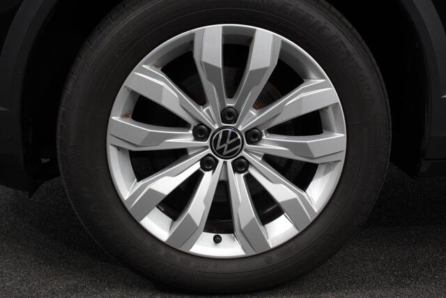 Volkswagen T-Roc 1.5 TSI 150pk DSG Sport Volkswagen T-Roc 1.5 TSI DSG Sport | Navigatie | Adaptive Cruise Control | Digitale Cockpit | Camera | Elektirsche Achterklep |