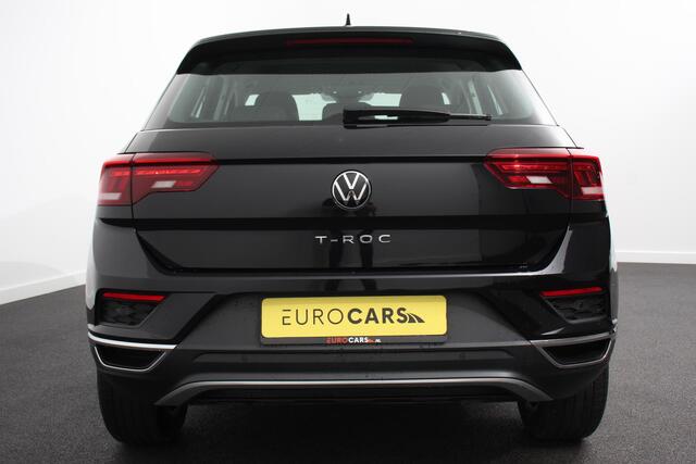 Volkswagen T-Roc 1.5 TSI 150pk DSG Sport Volkswagen T-Roc 1.5 TSI DSG Sport | Navigatie | Adaptive Cruise Control | Digitale Cockpit | Camera | Elektirsche Achterklep |