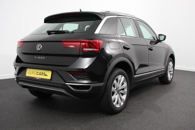 Volkswagen T-Roc 1.5 TSI 150pk DSG Sport Volkswagen T-Roc 1.5 TSI DSG Sport | Navigatie | Adaptive Cruise Control | Digitale Cockpit | Camera | Elektirsche Achterklep |