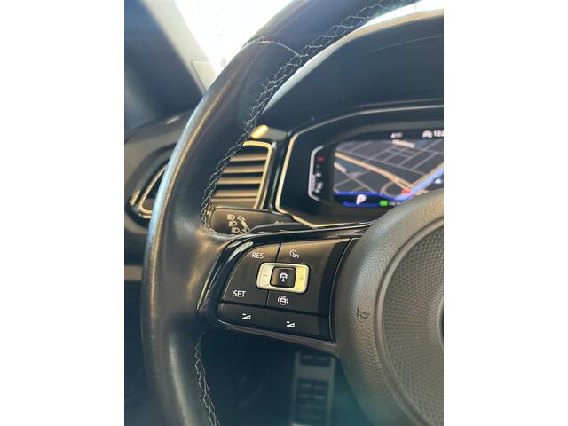 Volkswagen T-Roc 2.0 TSI 4Motion R | 100% Dealer onderhouden | Digital dashboard | Adaptieve cruise control | Adaptief onderstel | Climate control | Dodehoeksdetectie | Achteruitrijcamera | LED | Stoelverwarming | Elek. inklapbare spiegels | 19''INCH