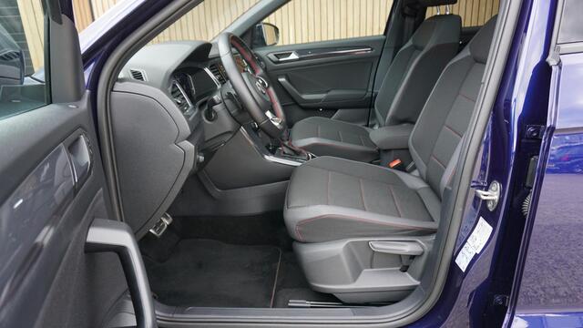 Volkswagen T-Roc 1.5 TSI 150PK DSG R-Line & Sport Pano.Dak Virtual Keyless Trekhaak 19inch LM Suzuka *Atlantic Blue Metallic* 30965km! *Unieke T-Roc*