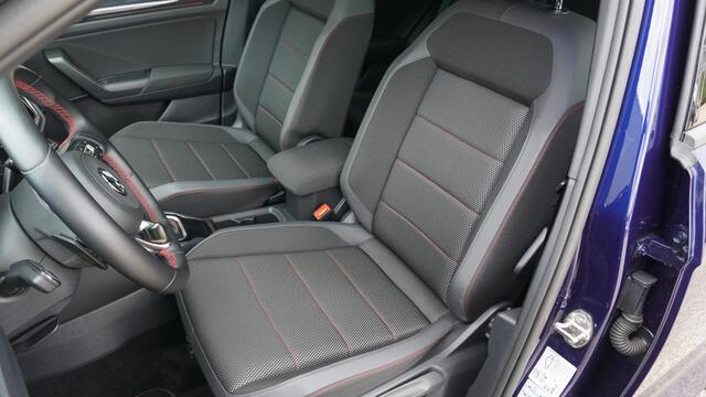 Volkswagen T-Roc 1.5 TSI 150PK DSG R-Line & Sport Pano.Dak Virtual Keyless Trekhaak 19inch LM Suzuka *Atlantic Blue Metallic* 30965km! *Unieke T-Roc*