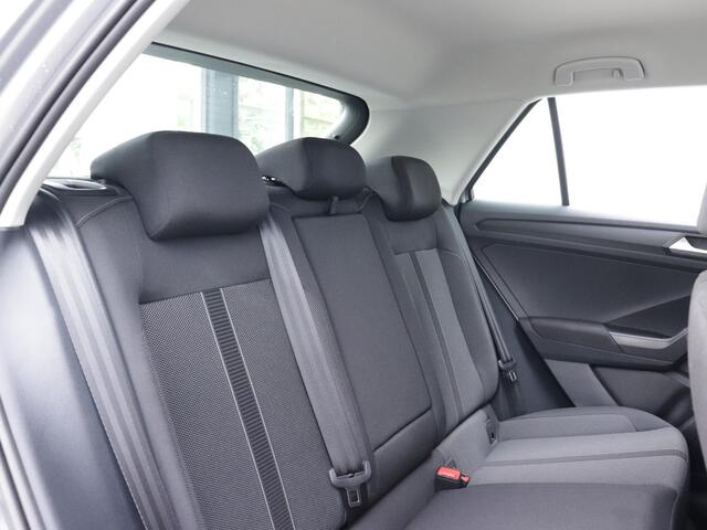 Volkswagen T-Roc 1.0 TSI Life Business | NL-auto | Stoelverwarming | Navigatie | Adaptive Cruise | Parkeersensoren |