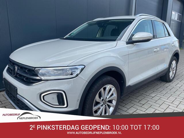 Volkswagen T-Roc 1.5 TSI Life Business 1e eigenaar 150pk Ascot grijs (krijt kleur)