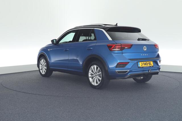 Volkswagen T-Roc 1.5 TSI 150pk DSG 2x R-Line Trekhaak Camera Stoelverwarming Panoramadak Virtual Cockpit Navigatie