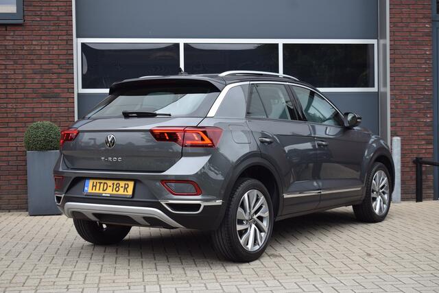 Volkswagen T-Roc 1.5 TSI 150pk DSG Style | Panoramadak | Camera | IQ light