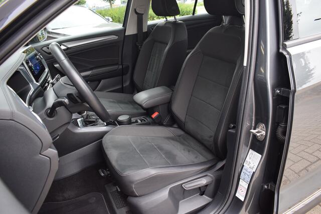 Volkswagen T-Roc 1.5 TSI 150pk DSG Style | Panoramadak | Camera | IQ light