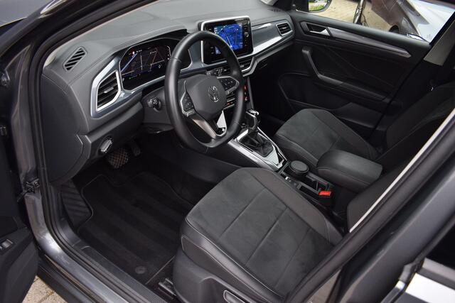 Volkswagen T-Roc 1.5 TSI 150pk DSG Style | Panoramadak | Camera | IQ light