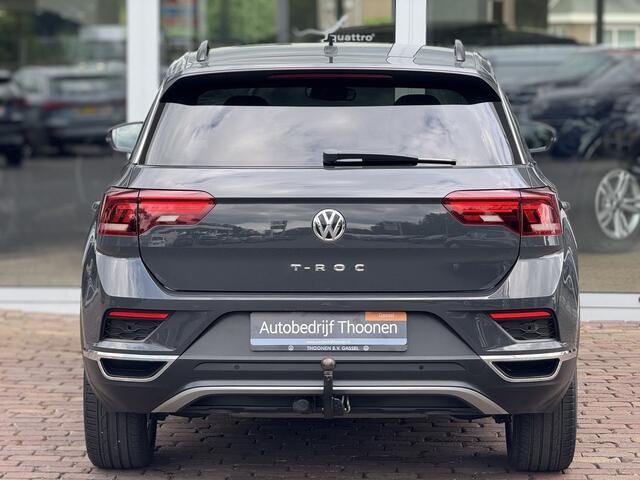 Volkswagen T-Roc 1.5 TSI Sport | Stoelverwarming | Trekhaak | Apple CarPlay