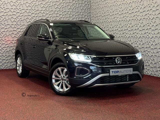 Volkswagen T-Roc 1.5 TSI 150PK EVO ADAP.CRUISE LED VIR.COCKPIT CAMERA STOEL.VERW. 17''LMV KEYLESS 2024 "Volkswagen rijden begint bij Topautos.nl - 75 topmodellen direct op voorraad!"