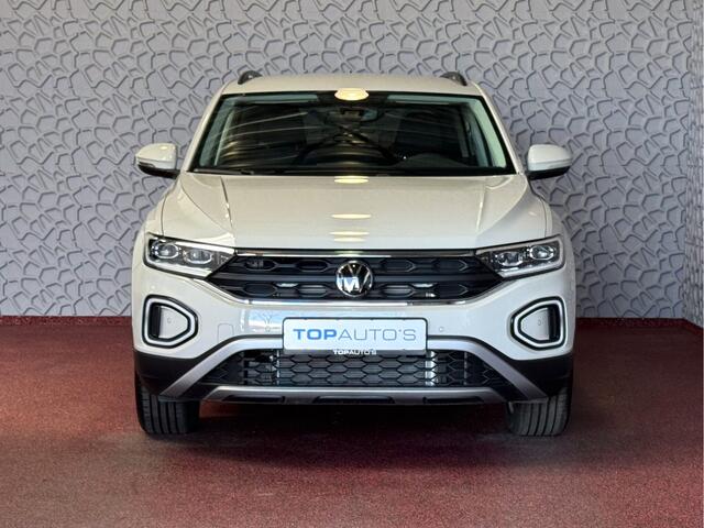 Volkswagen T-Roc 1.5 TSI 150PK EVO ADAP.CRUISE IQ.LED VIR.COCKPIT CAMERA STOEL/STUUR.VERW. 17''LMV KEYLESS 02/2025 "Volkswagen rijden begint bij Topautos.nl - 75 topmodellen direct op voorraad!"