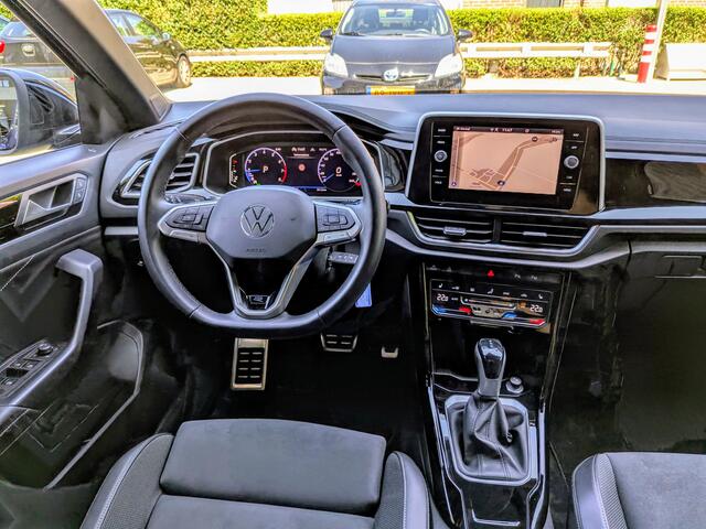 Volkswagen T-Roc 1.5 TSI R-Line, Navi, Carplay, Adaptive cruise,Virtual cockpit.