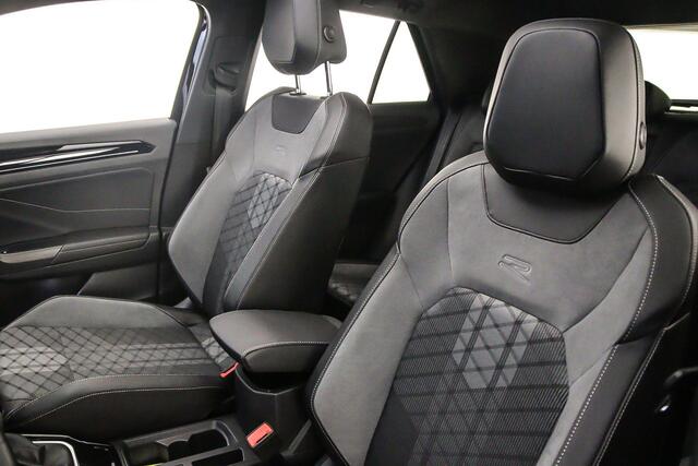 Volkswagen T-Roc R-Line 1.5 TSI 150pk DSG Automaat Panoramadak, Trekhaak, Black style, Achteruitrijcamera, Beats audio, Elektrische achterklep, Adaptive cruise control