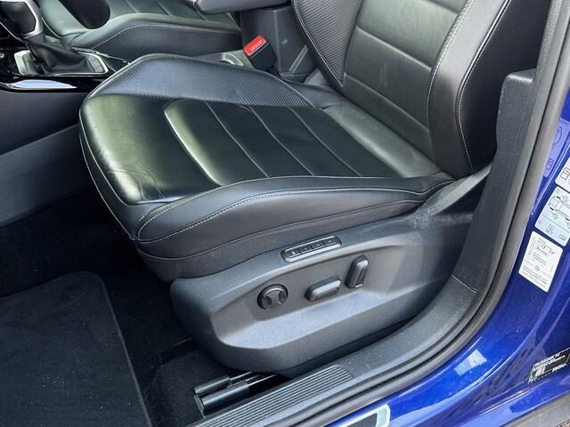 Volkswagen T-Roc 1.5 TSI 150pk DSG R-Line Leder Navigatie