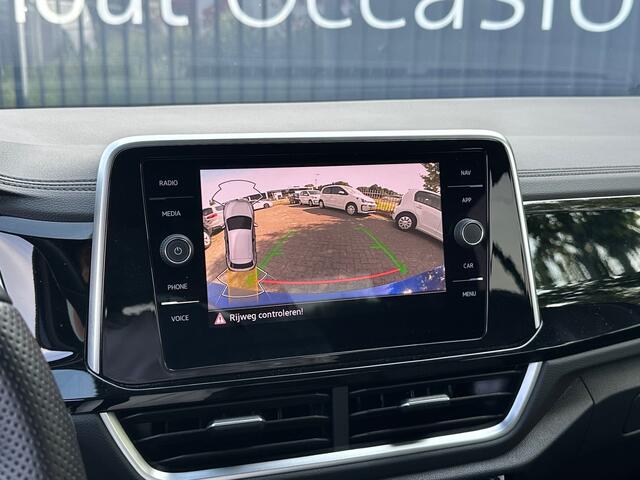 Volkswagen T-Roc 1.5 TSI 150pk DSG R-Line Leder Navigatie