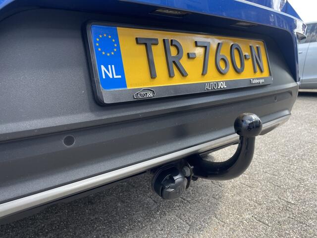 Volkswagen T-Roc 1.0 TSI Style | achteruitrijcamera | trekhaak | navi | rijklaarp