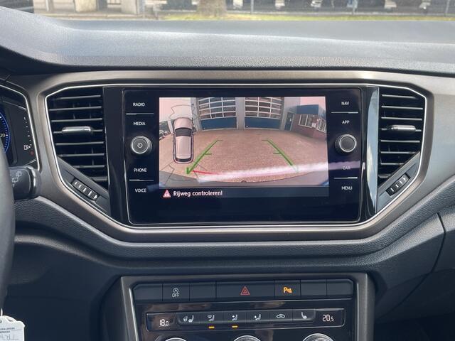 Volkswagen T-Roc 1.0 TSI Style | achteruitrijcamera | trekhaak | navi | rijklaarp