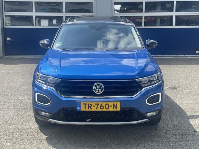 Volkswagen T-Roc 1.0 TSI Style | achteruitrijcamera | trekhaak | navi | rijklaarp