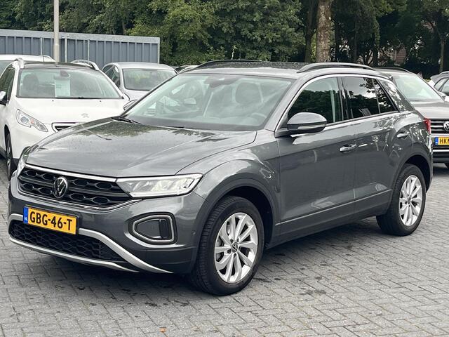 Volkswagen T-Roc 1.5 TSi DSG Life Business | CLIMA | 17" | TREKHAAK |