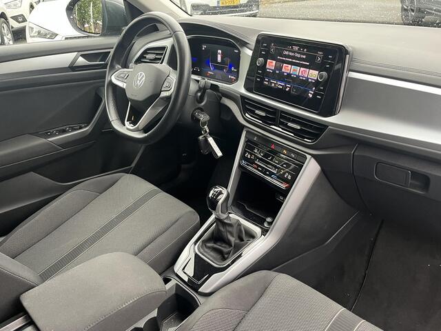 Volkswagen T-Roc 1.5 TSi DSG Life Business | CLIMA | 17" | TREKHAAK |