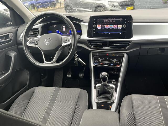 Volkswagen T-Roc 1.5 TSi DSG Life Business | CLIMA | 17" | TREKHAAK |