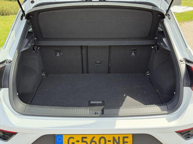 Volkswagen T-Roc 1.5 TSI Sport Business R Virtual cockpit | Adaptive Cruise | Camera