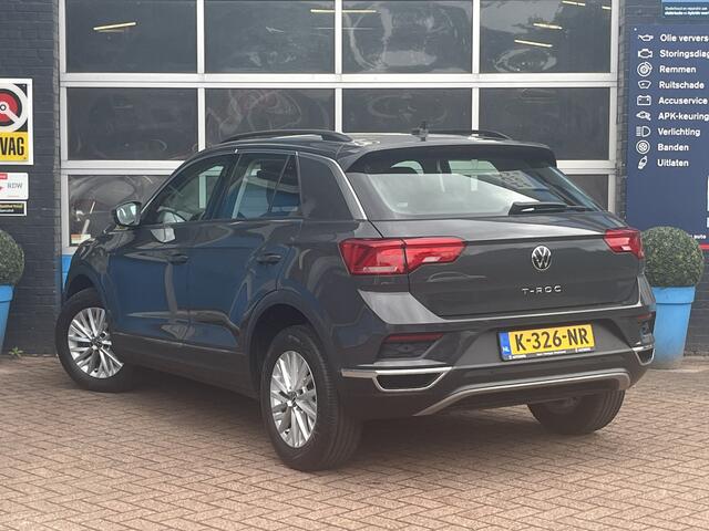Volkswagen T-Roc 1.0 TSI Style GRATIS Afleverpakket! | Adaptive Cruise Control | Car-Play | 6 Versnellingen |