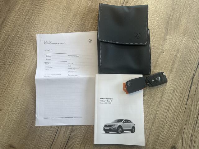 Volkswagen T-Roc 1.0 TSI Style GRATIS Afleverpakket! | Adaptive Cruise Control | Car-Play | 6 Versnellingen |