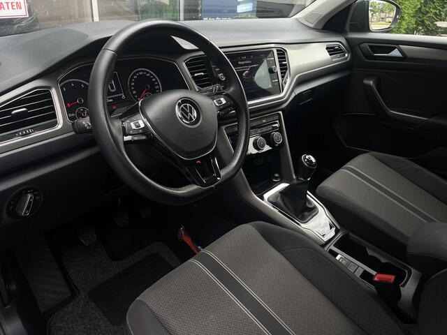 Volkswagen T-Roc 1.0 TSI Style GRATIS Afleverpakket! | Adaptive Cruise Control | Car-Play | 6 Versnellingen |