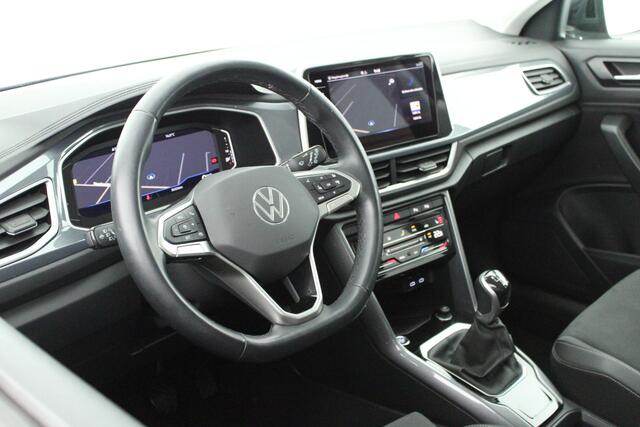 Volkswagen T-Roc 1.0 TSI 110pk H6 Style Camera Keyless Panoramadak Virtual Cockpit Navigatie