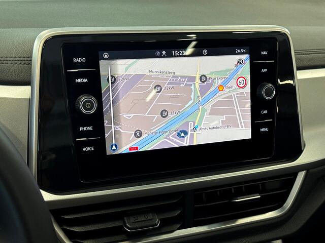Volkswagen T-Roc Cabrio 1.5 150pk TSI Style Navigatie 'Discover Media' | Parkeersensoren voor en achter | Adaptive Cruise Control